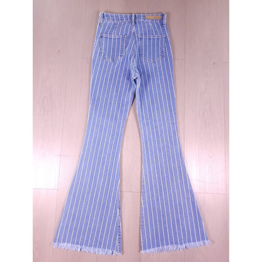 Cello High Rise Pinstripe Flare Jeans Size 00/0 Bell Bottom Raw Hem Retro Y2K - Picture 8 of 12